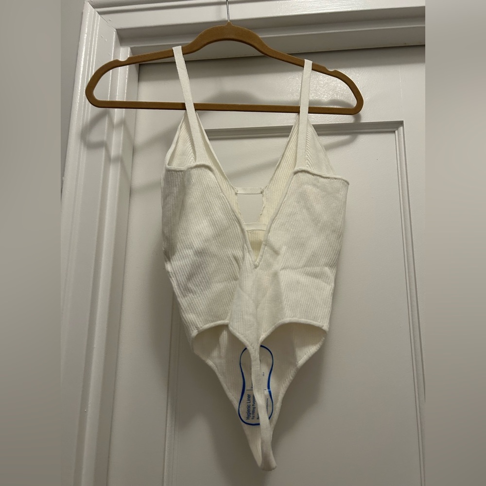 NWT revolve x Michael Costello Cassandra Bodysuit in White Sz S $158 - Picture 3 of 6